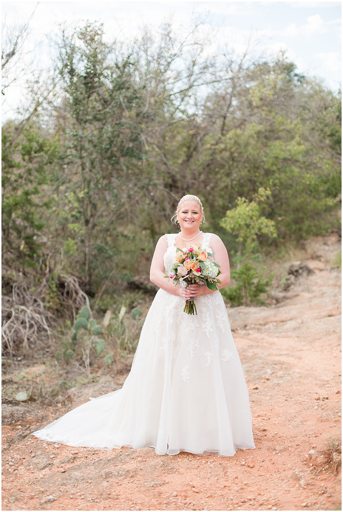 a-fall-bridal-session-in-fredericksburg-texas-by-allison-jeffers-wedding-photography-fredericksburg-wedding-photographer_0001