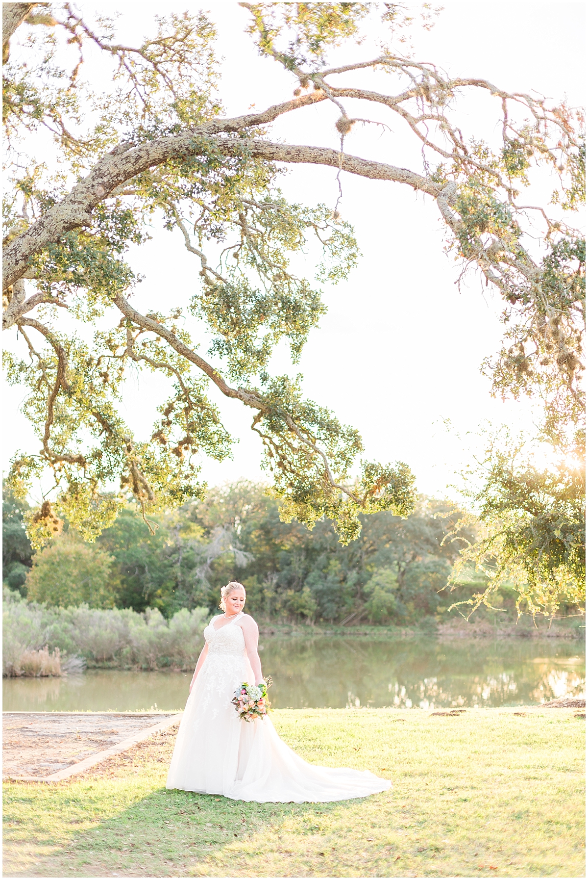 a-fall-bridal-session-in-fredericksburg-texas-by-allison-jeffers-wedding-photography-fredericksburg-wedding-photographer_0022