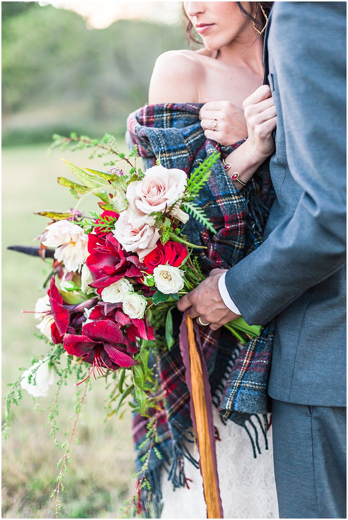 a-fall-wedding-at-montessino-ranch-in-wimberly-texas-featuring-pendleton-plaid-and-a-horse-by-allison-jeffers-wedding-photography_0005