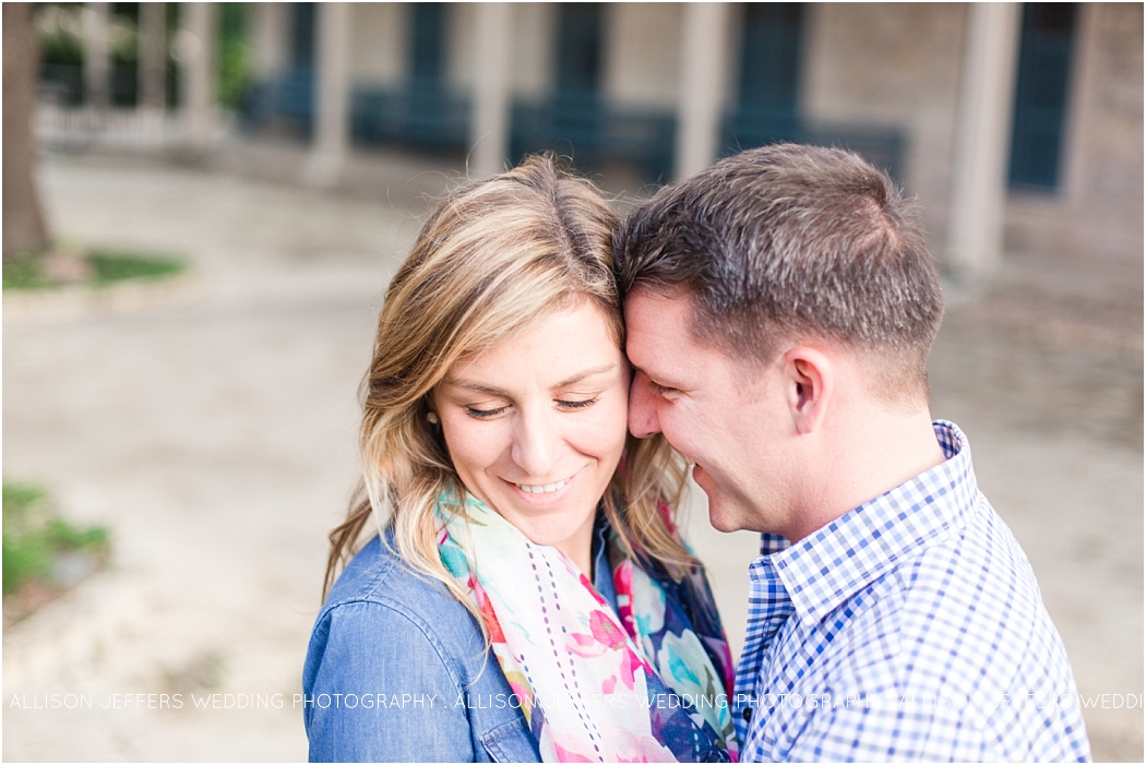 a-fall-engagement-session-at-southwest-school-of-art-in-san-antonio-by-allison-jeffers-wedding-photography_0033-1