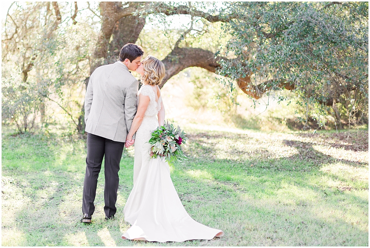 a-classic-modern-black-and-white-wedding-with-gold-accents-inspirational-shoot-at-pecan-springs-ranch-by-allison-jeffers-wedding-photography-dripping-springs-wedding-photographer_0034