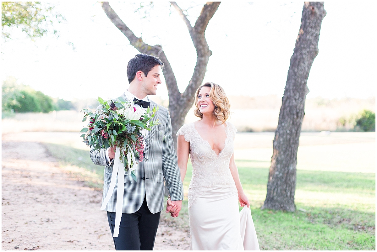 a-classic-modern-black-and-white-wedding-with-gold-accents-inspirational-shoot-at-pecan-springs-ranch-by-allison-jeffers-wedding-photography-dripping-springs-wedding-photographer_0064