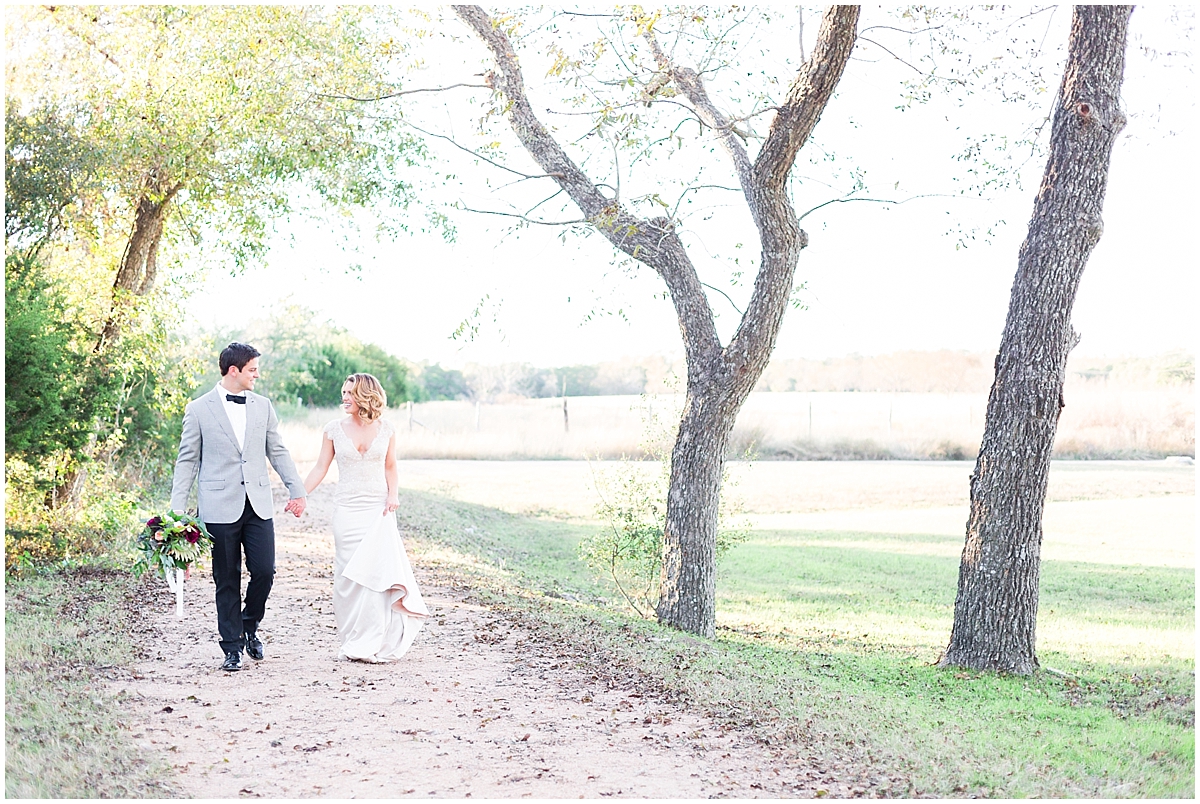 a-classic-modern-black-and-white-wedding-with-gold-accents-inspirational-shoot-at-pecan-springs-ranch-by-allison-jeffers-wedding-photography-dripping-springs-wedding-photographer_0066