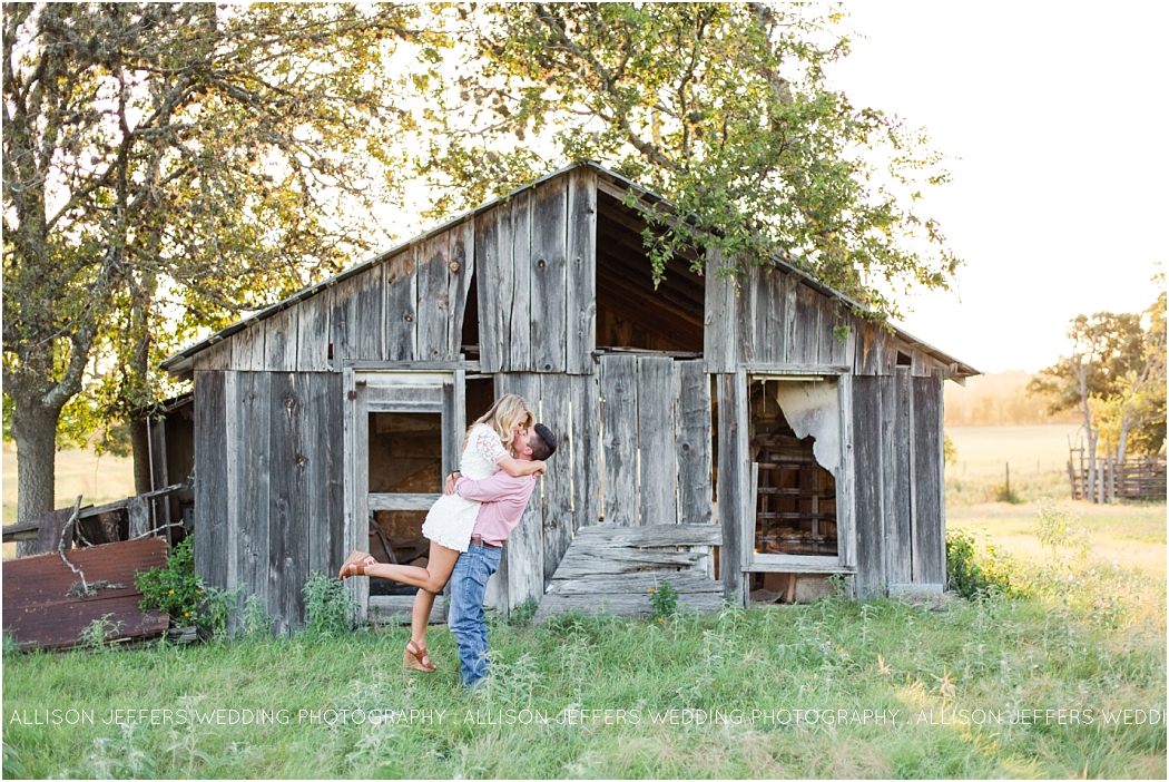 boerne-texas-hill-country-engagement-session-with-pet-dog_0023