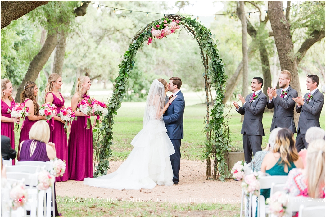raspberry-wedding-at-scenic-springs-wedding-venue-san-antonio-texas_0066