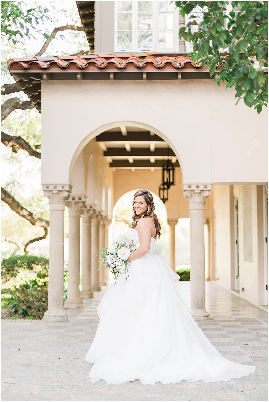 A Bridal Session at Landa Library Wedding Photos by Allison Jeffers Wedding Photography San Antonio Wedding Photographer 0007