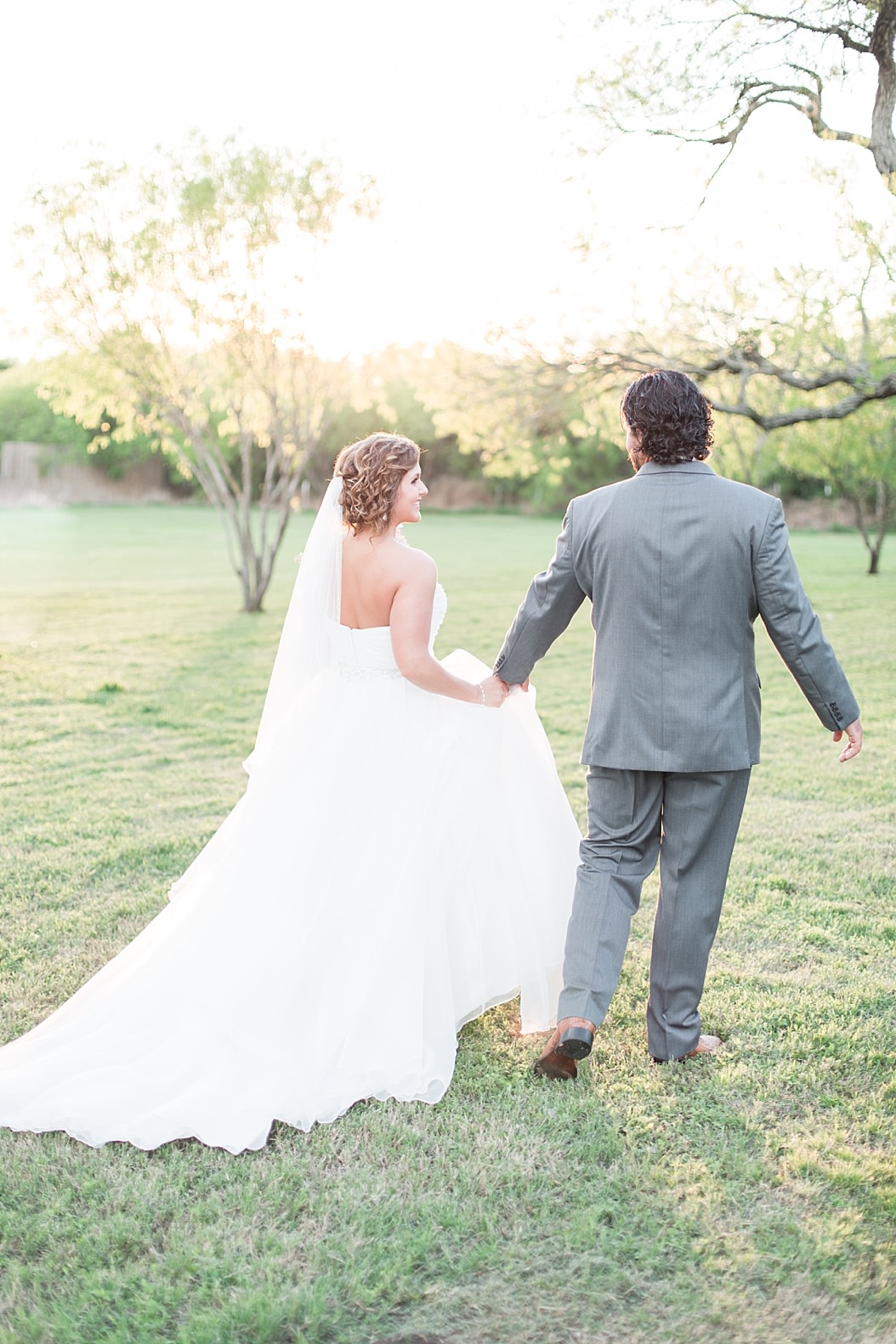 A Spring blush and mint wedding at Rancho La Mission in San Antonio Texas by Allison Jeffers Wedding Photography 0078