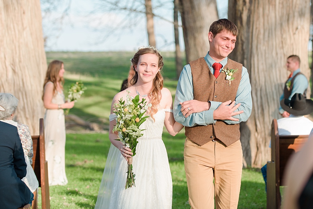 A spring boho wedding with greenery at Cherokee Rose Venue in Comfort Texas by Boerne Wedding Photographer Allison Jeffers Wedding Photography 0073
