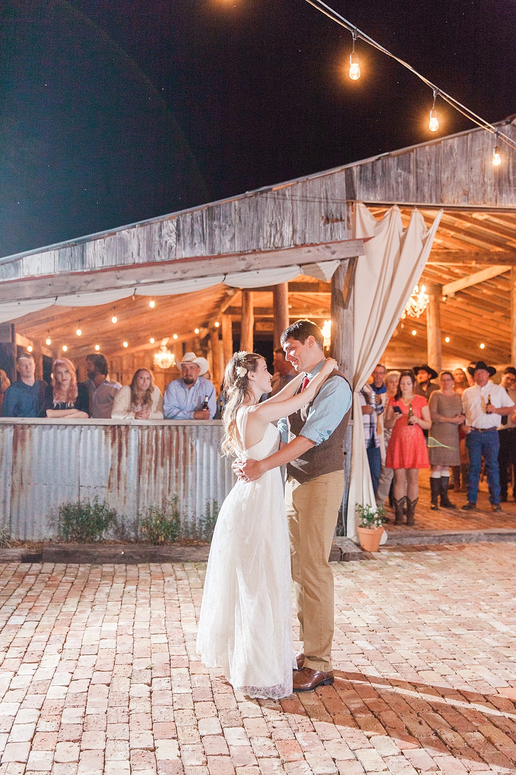 A spring boho wedding with greenery at Cherokee Rose Venue in Comfort Texas by Boerne Wedding Photographer Allison Jeffers Wedding Photography 0103