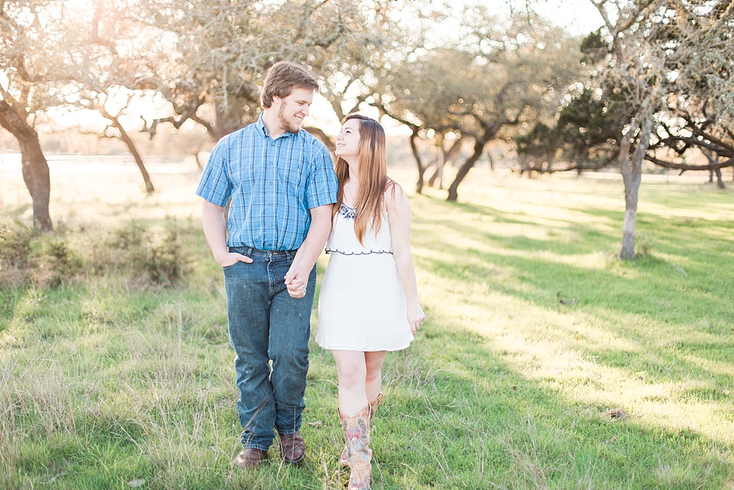A spring engagement session at CW Hill Country Ranch in Boerne Texas By Allison Jeffers Wedding Photography 0015