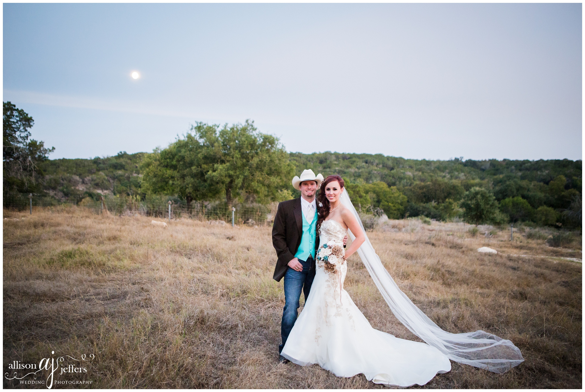 Boerne Wedding Photographer CW Hill Country Ranch Wedding Venue turquoise bronze brown wedding colors Fall Wedding 0077