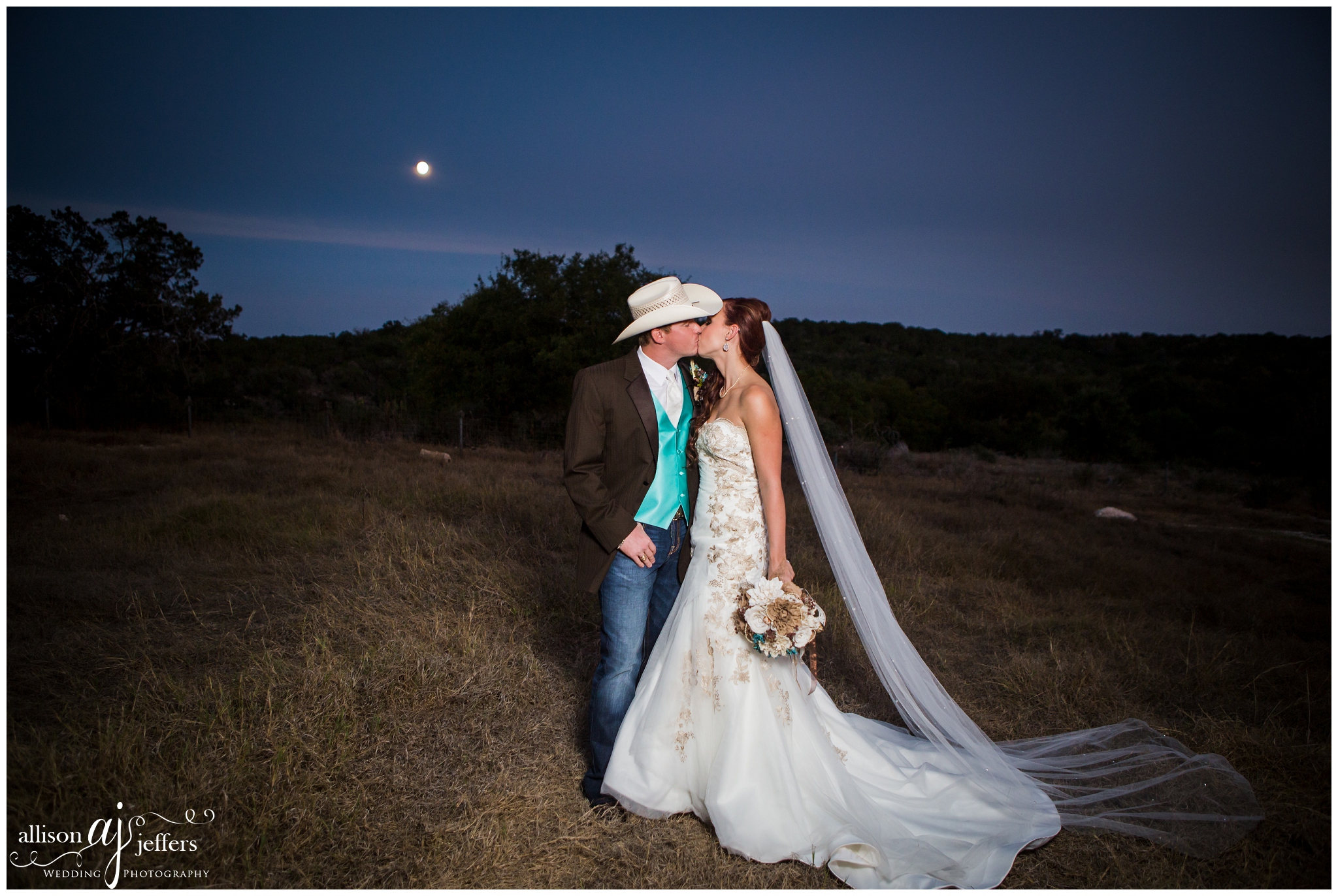 Boerne Wedding Photographer CW Hill Country Ranch Wedding Venue turquoise bronze brown wedding colors Fall Wedding 0081