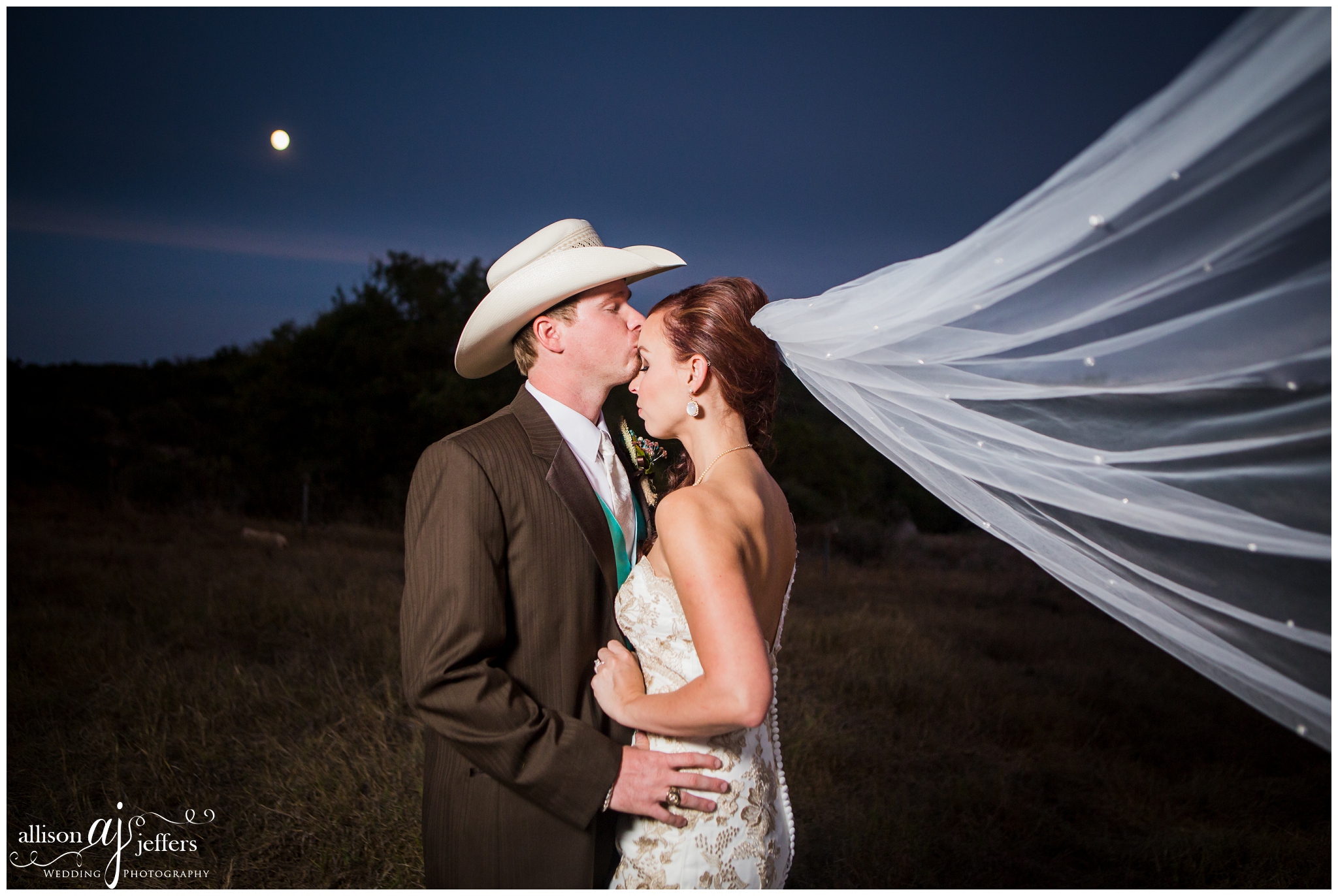 Boerne Wedding Photographer CW Hill Country Ranch Wedding Venue turquoise bronze brown wedding colors Fall Wedding 0082