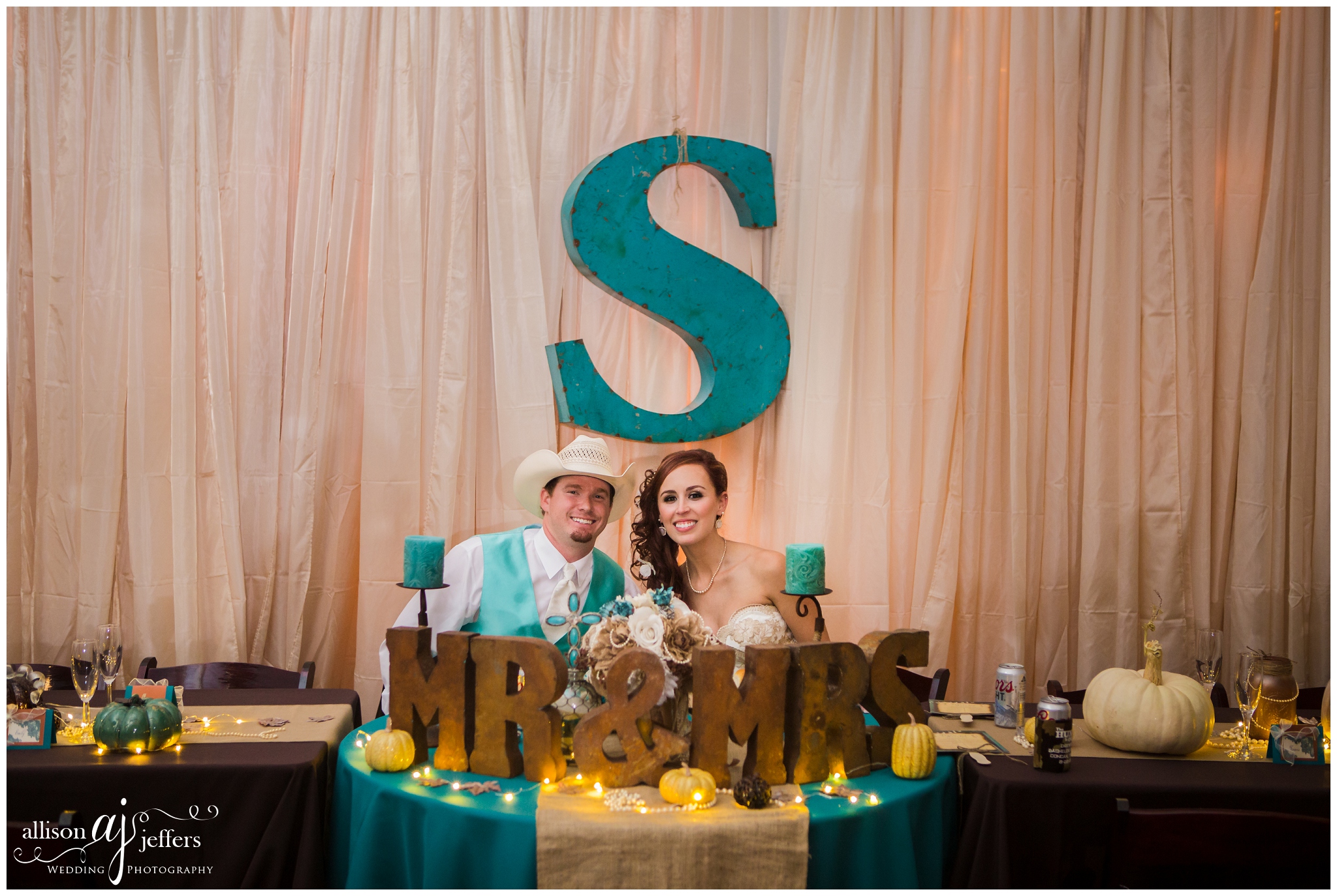 Boerne Wedding Photographer CW Hill Country Ranch Wedding Venue turquoise bronze brown wedding colors Fall Wedding 0088