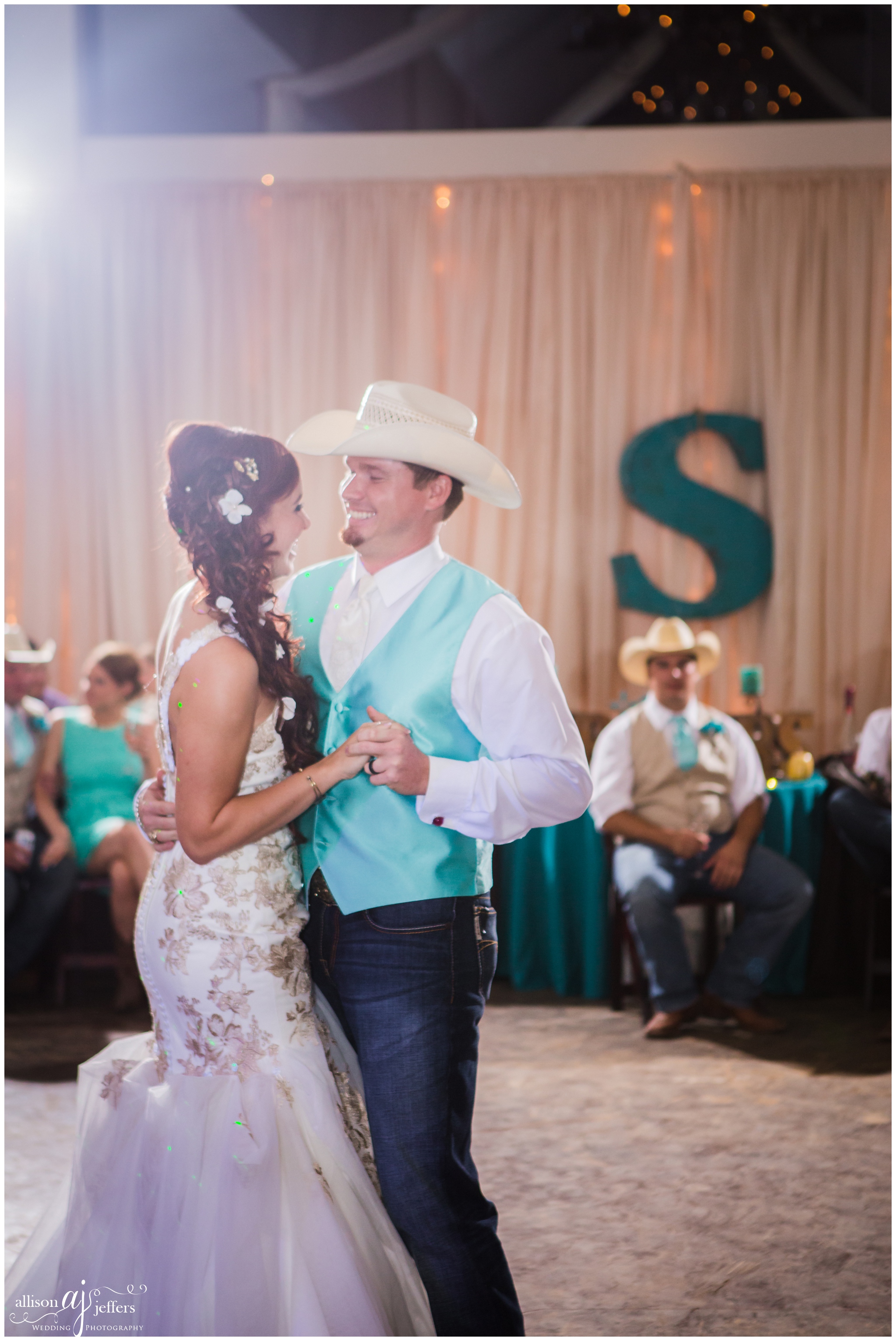 Boerne Wedding Photographer CW Hill Country Ranch Wedding Venue turquoise bronze brown wedding colors Fall Wedding 0095