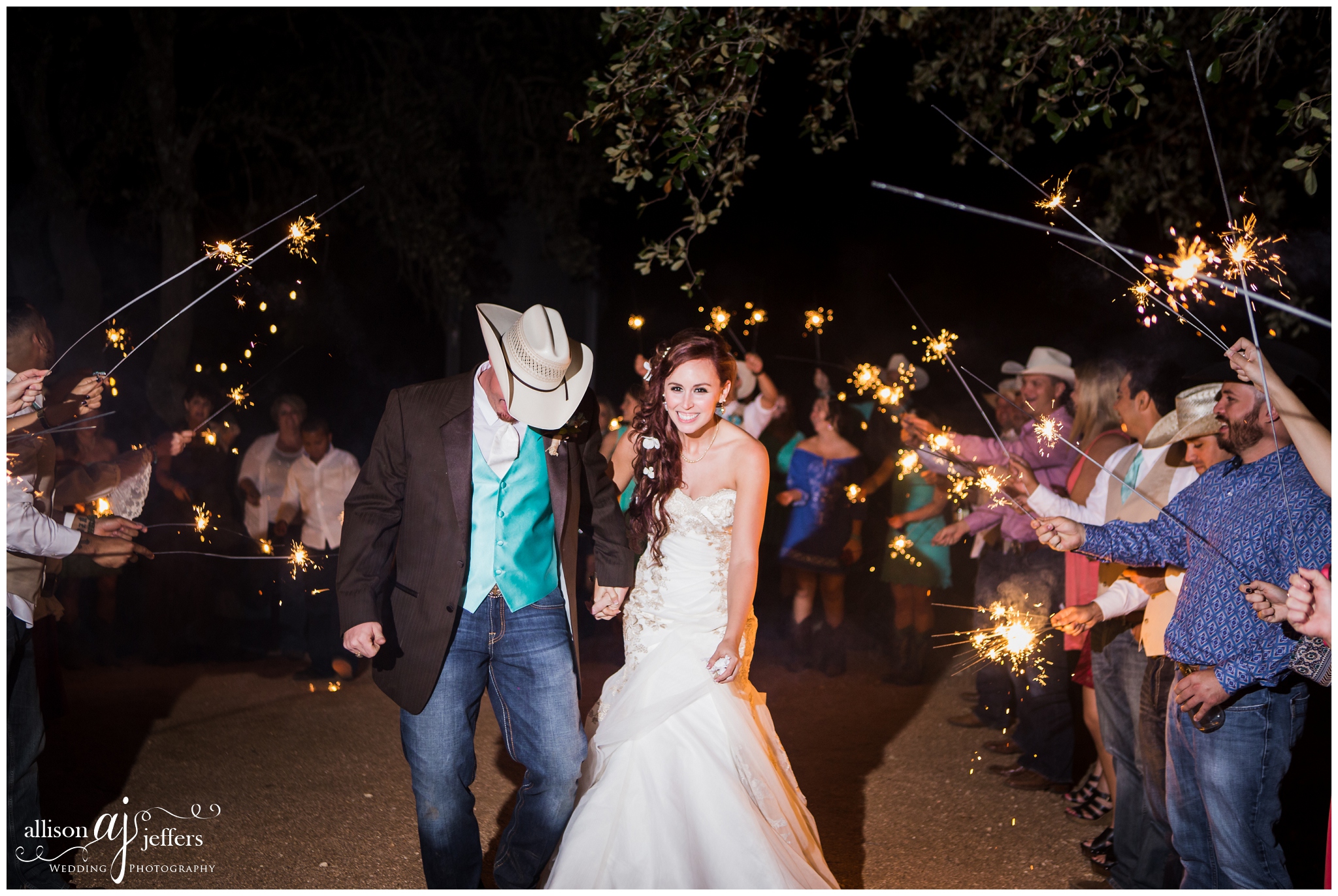 Boerne Wedding Photographer CW Hill Country Ranch Wedding Venue turquoise bronze brown wedding colors Fall Wedding 0117
